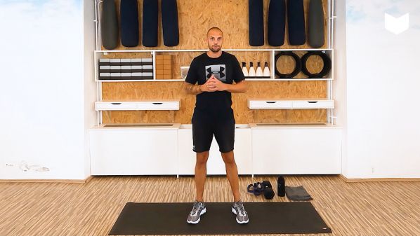 S treningom hipertrofije do večjih mišic