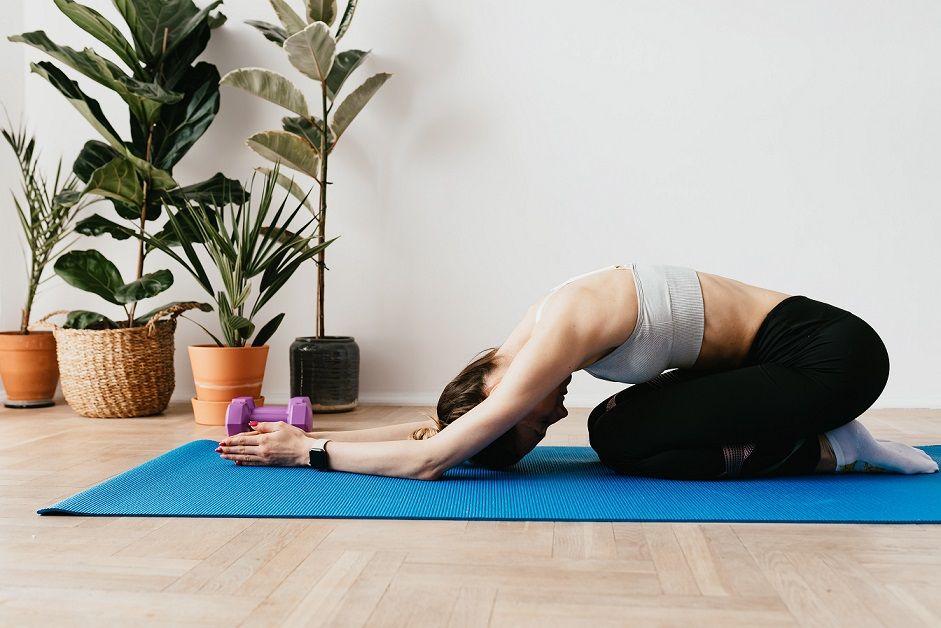 Joga Za Lajsanje Bolecin V Hrbtu Vzajemna